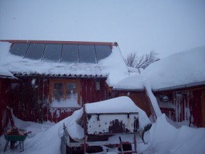 Snöigt hemma på Viks Ödegärde.